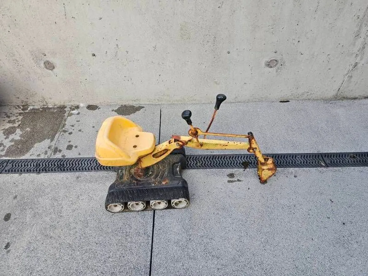 Toy Metal Digger - Image 3