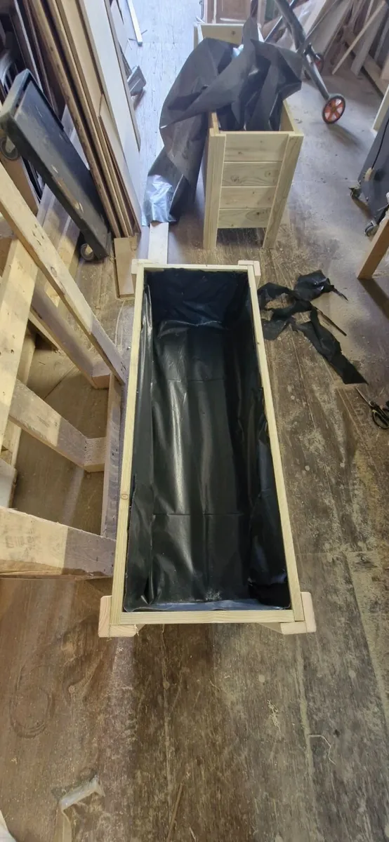 Planter - Image 4