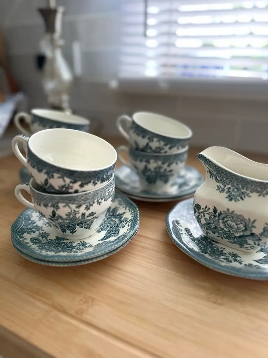 Vintage cup set - Image 1