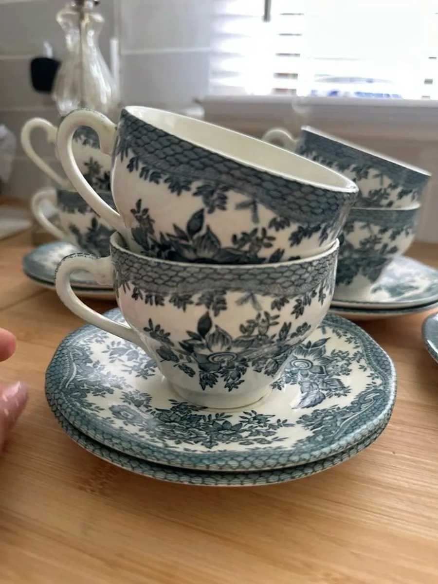 Vintage cup set - Image 2