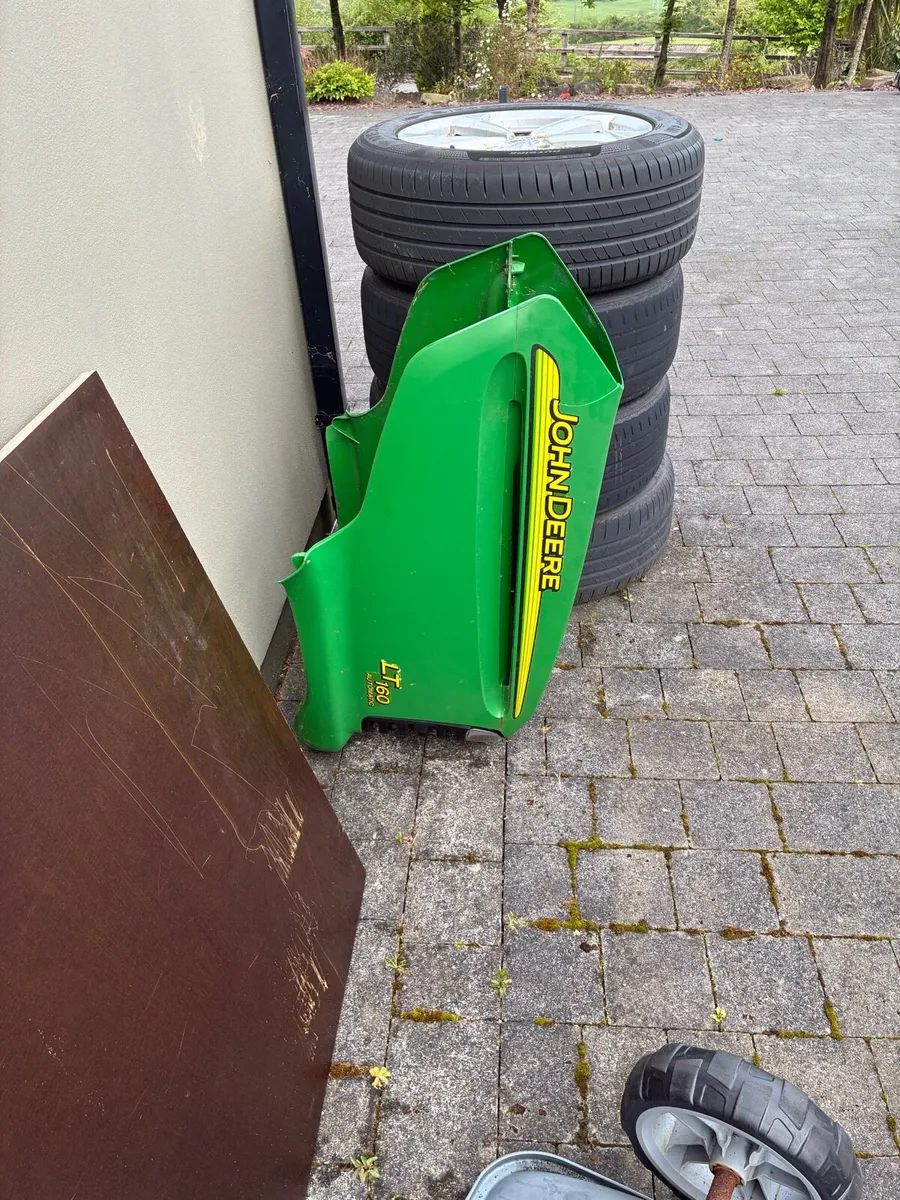 John Deere lawnmower