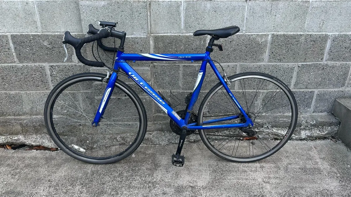 Road bike - Image 1