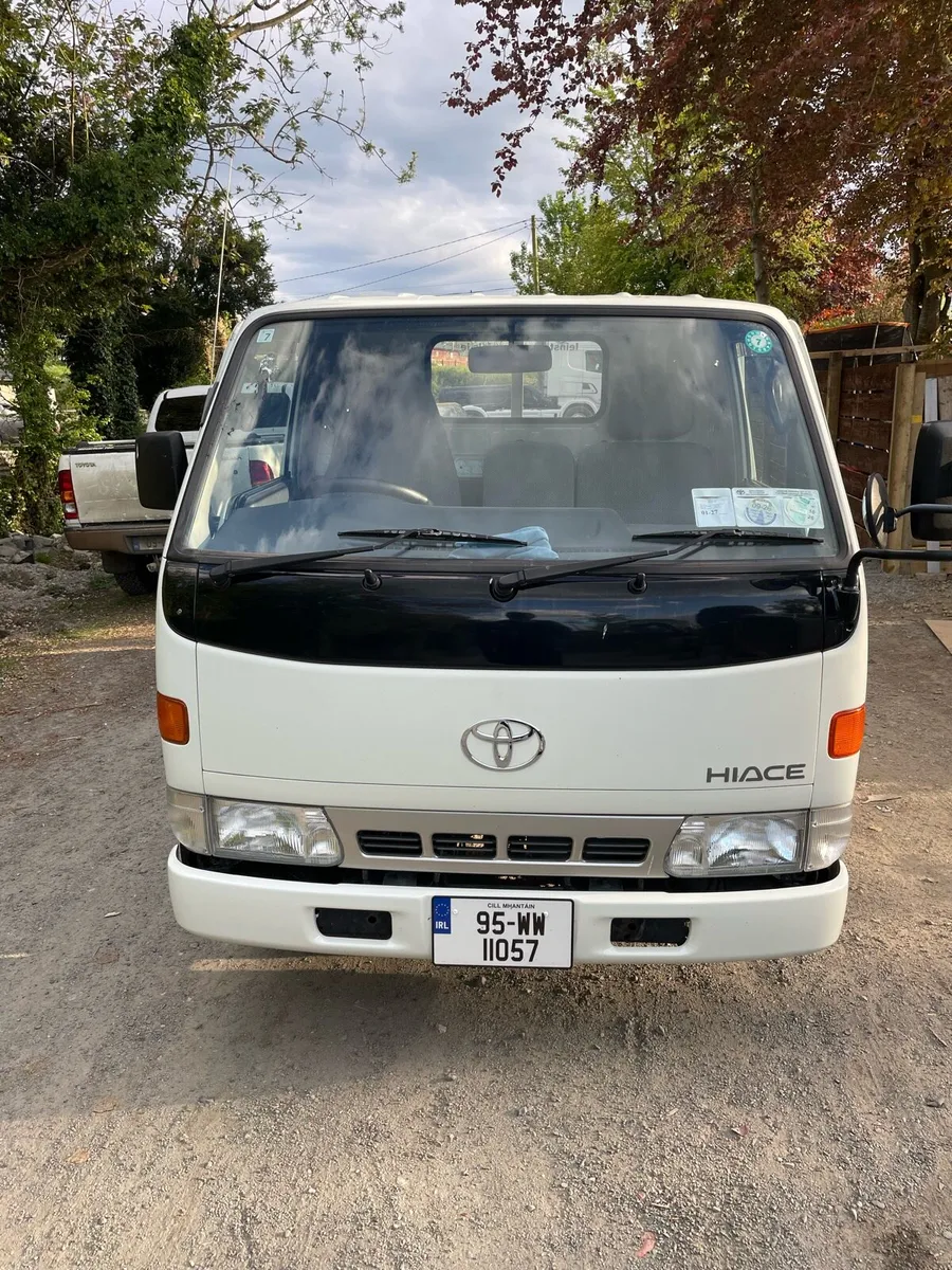Toyota dyna - Image 4
