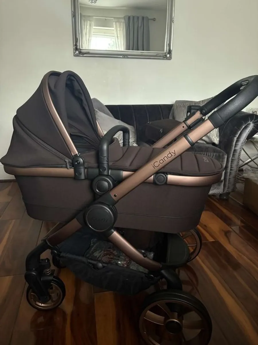 Pram - Image 1