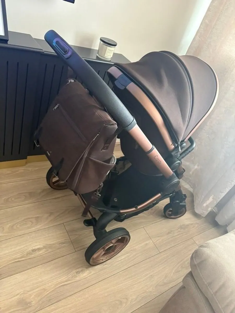Pram - Image 4