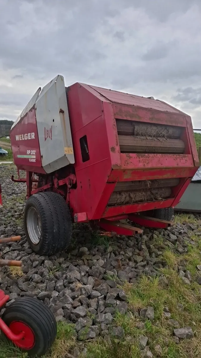 Baler and wrapper - Image 1