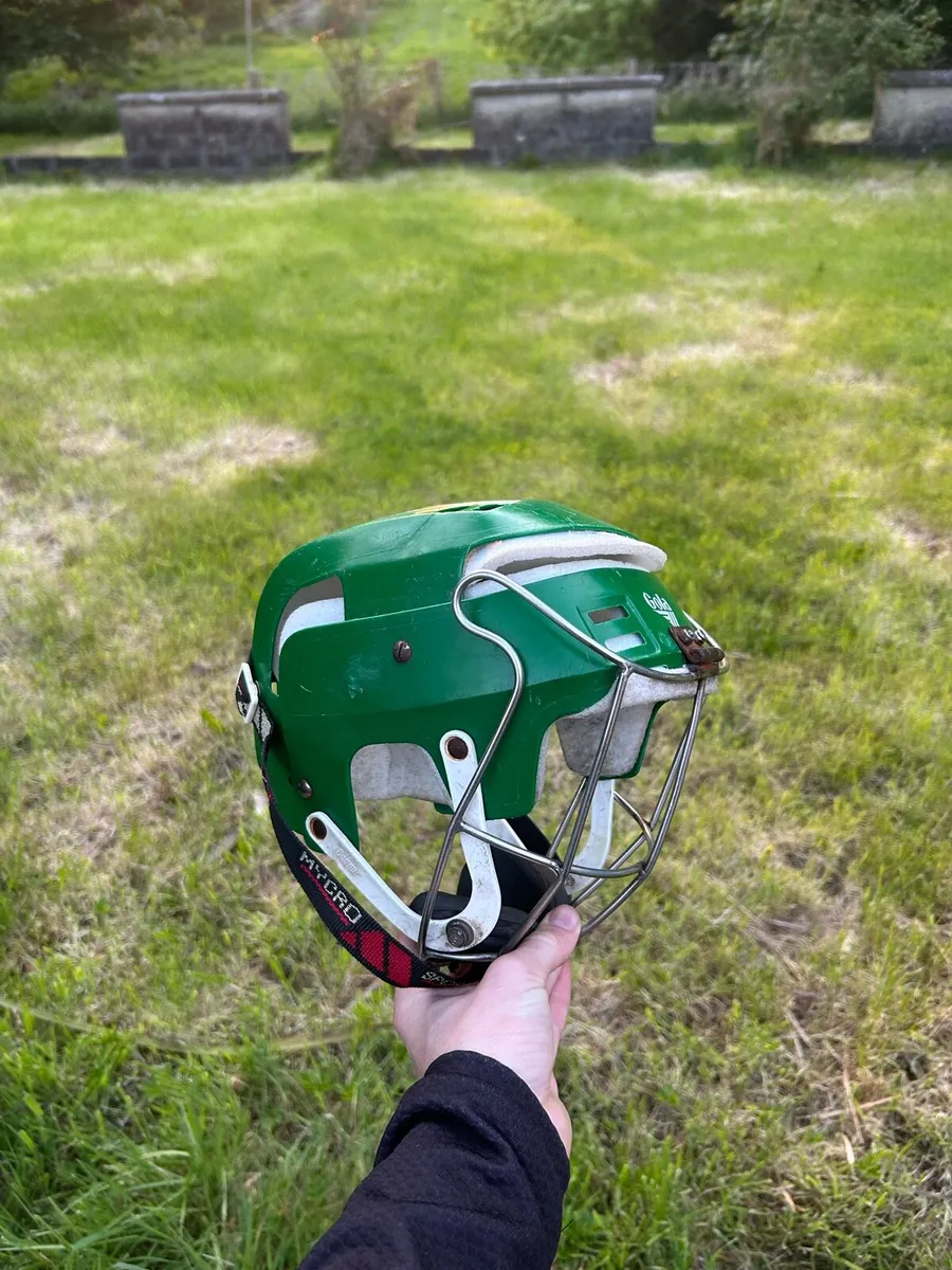Oldstyle green gola with long loop guard - Image 2