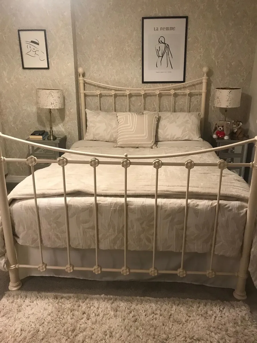 5ft Cream Bed frame - mattress not included - Image 2