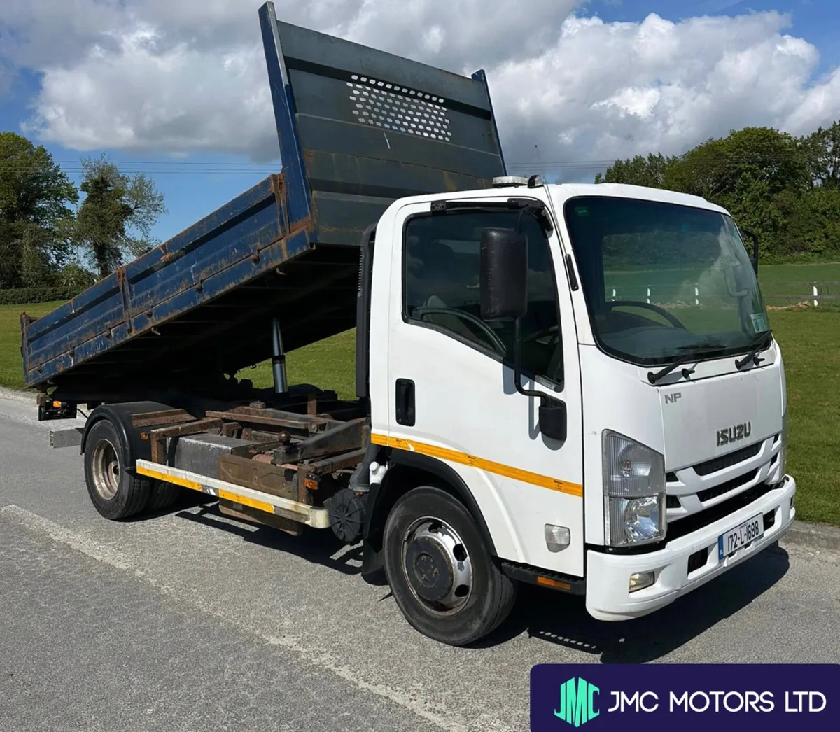 Isuzu Np 2017 3 Way Tipper - Image 1