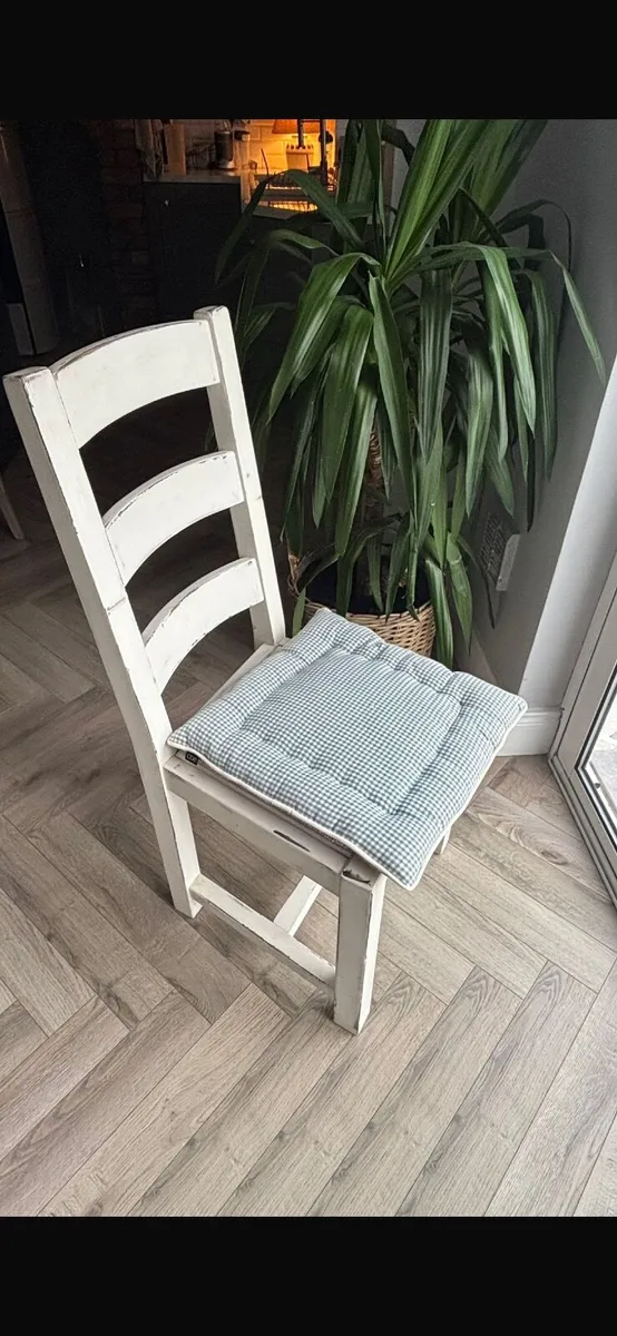 Dining  table and chairs - Image 4