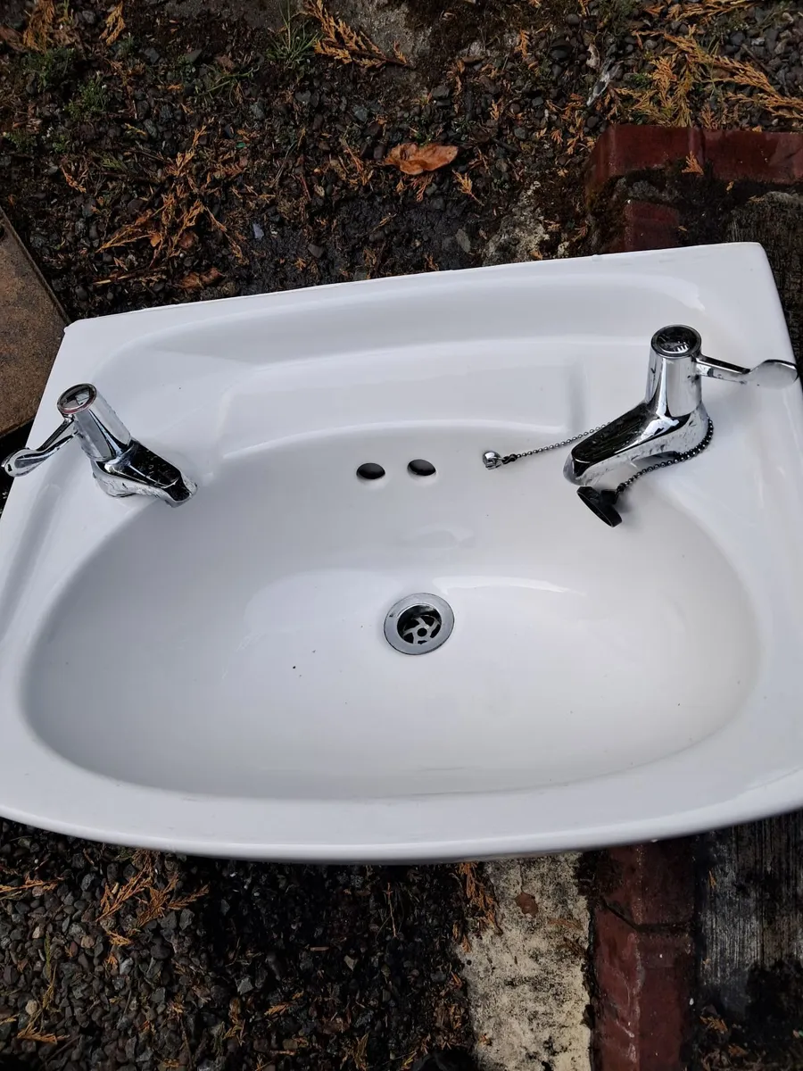 Washhand basin - Image 2