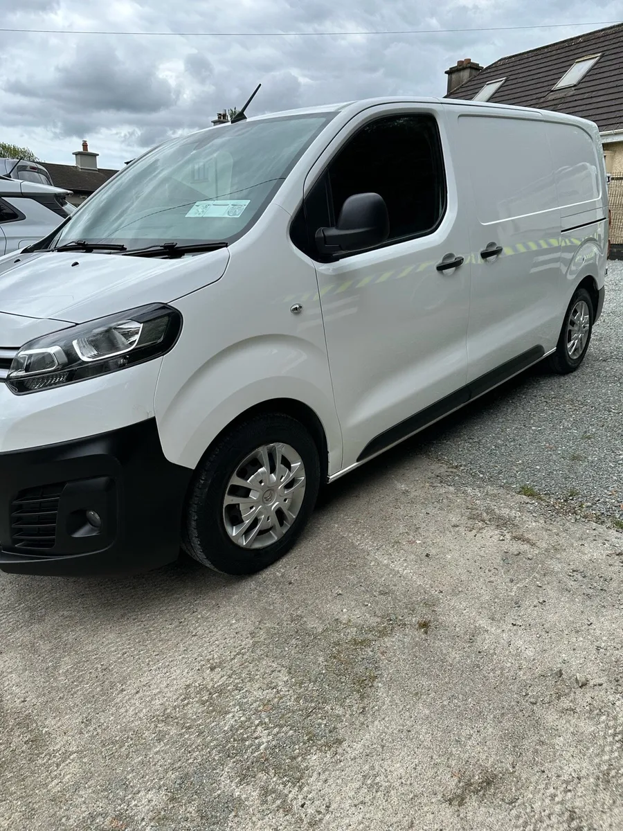 2022 Citroen Dispatch Van - Image 2