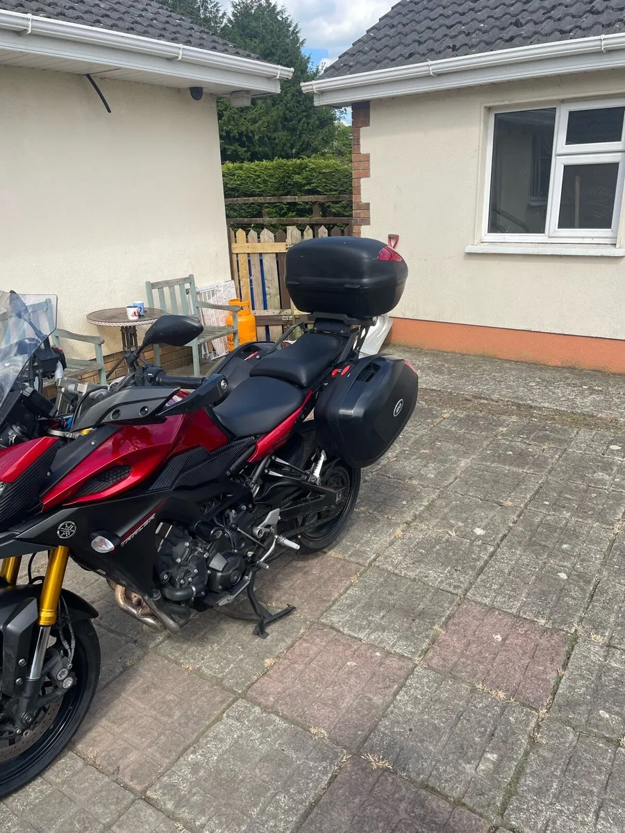 Givi boxes and brackets,l - Image 1