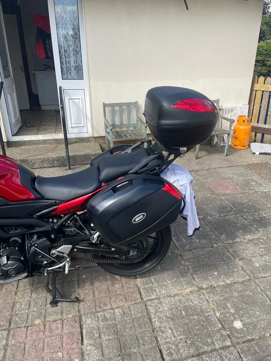 Givi boxes and brackets,l - Image 2