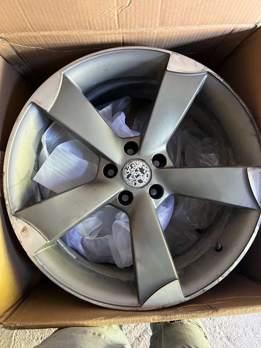 19” ttrs alloys - Image 1