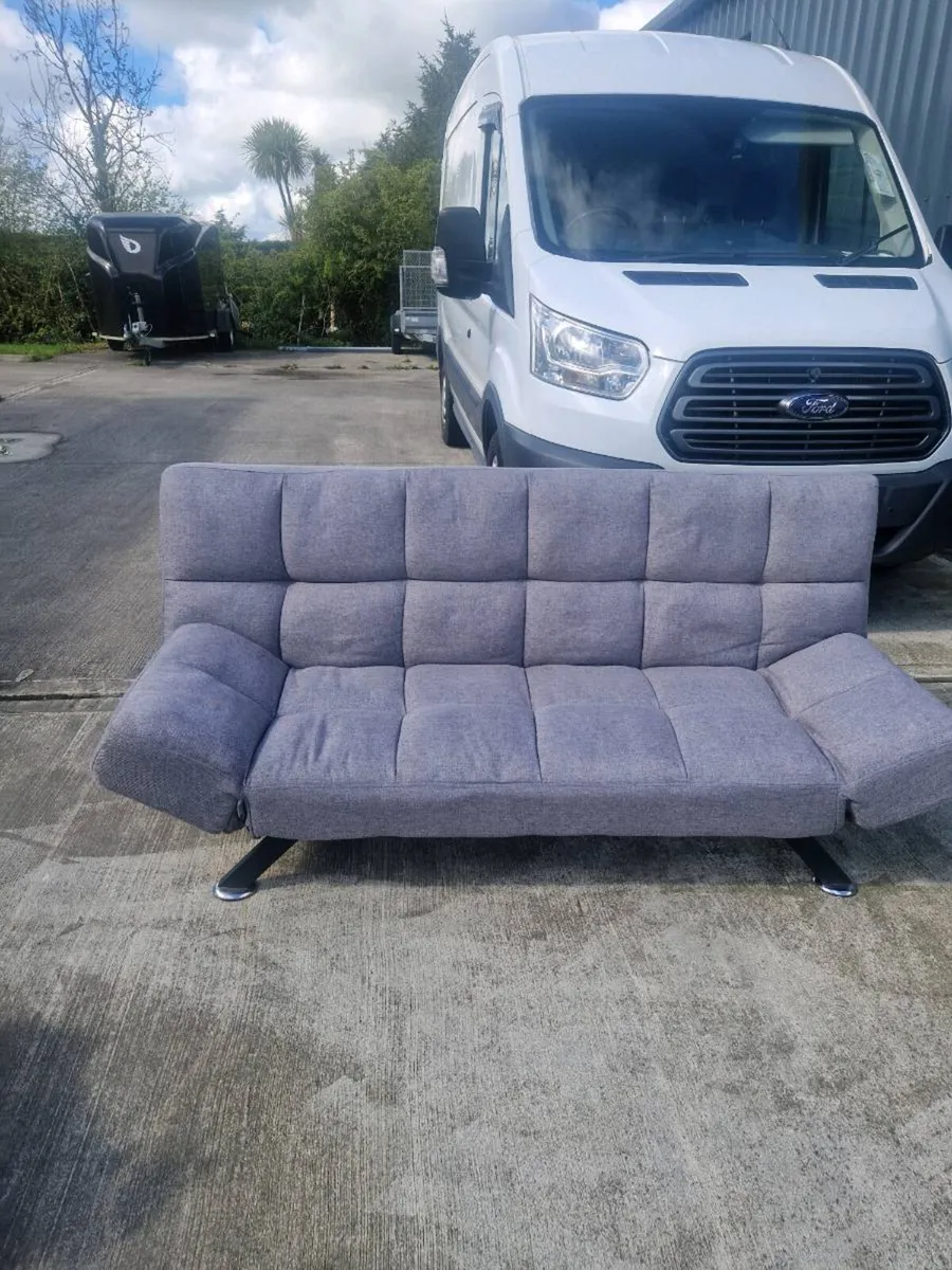 Sofa bed like new . - Image 1