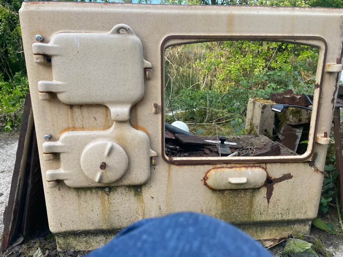 Jubilee stove parts - Image 1