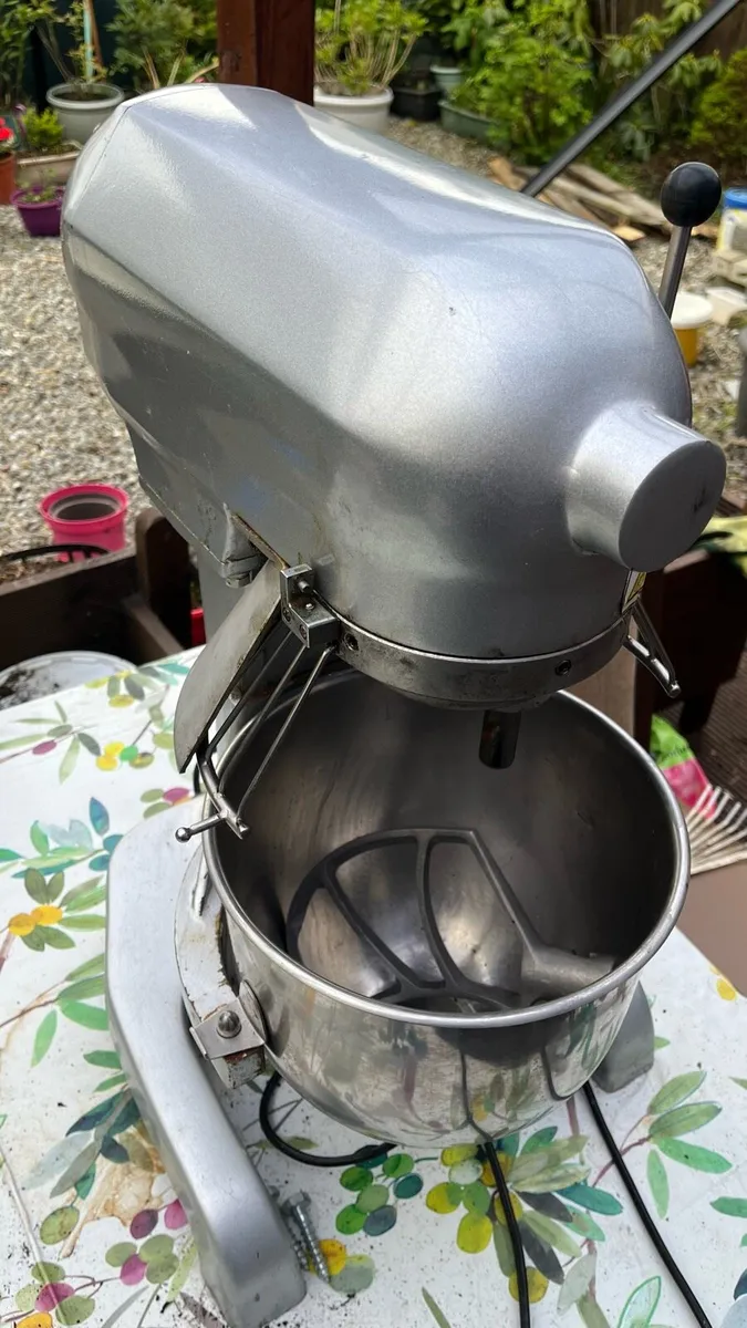 Buffalo GL190 Heavy Duty Commercial Mixer - Image 2