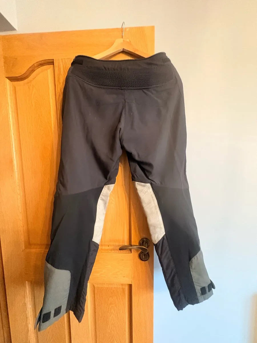 Motorcycle jacket & trousers, helmet and boots - Image 4