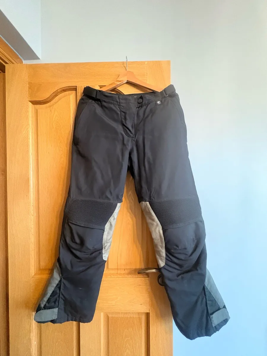 Motorcycle jacket & trousers, helmet and boots - Image 3