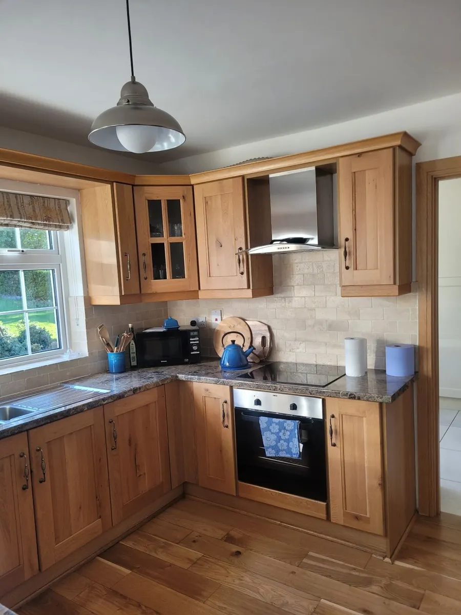 Solid oak kitchen - Image 4