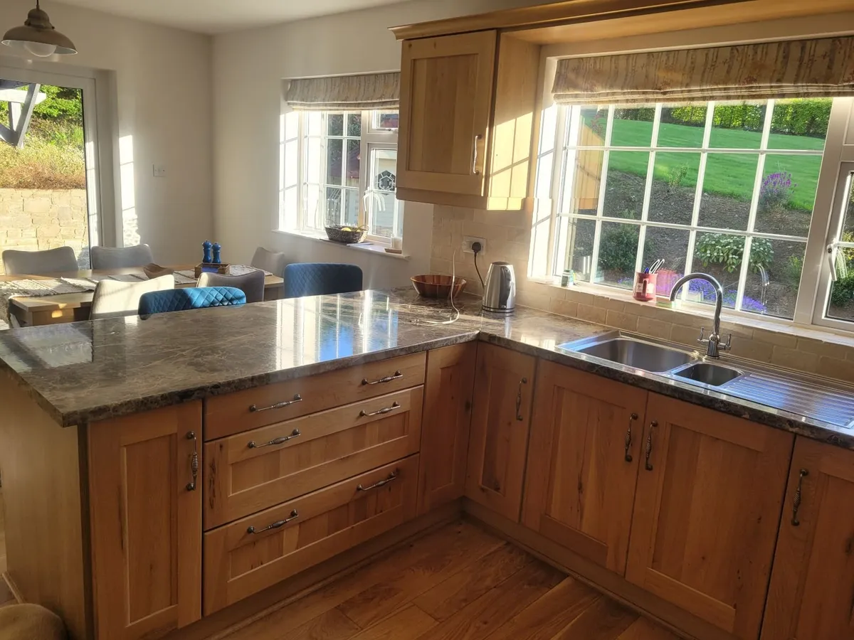 Solid oak kitchen - Image 2
