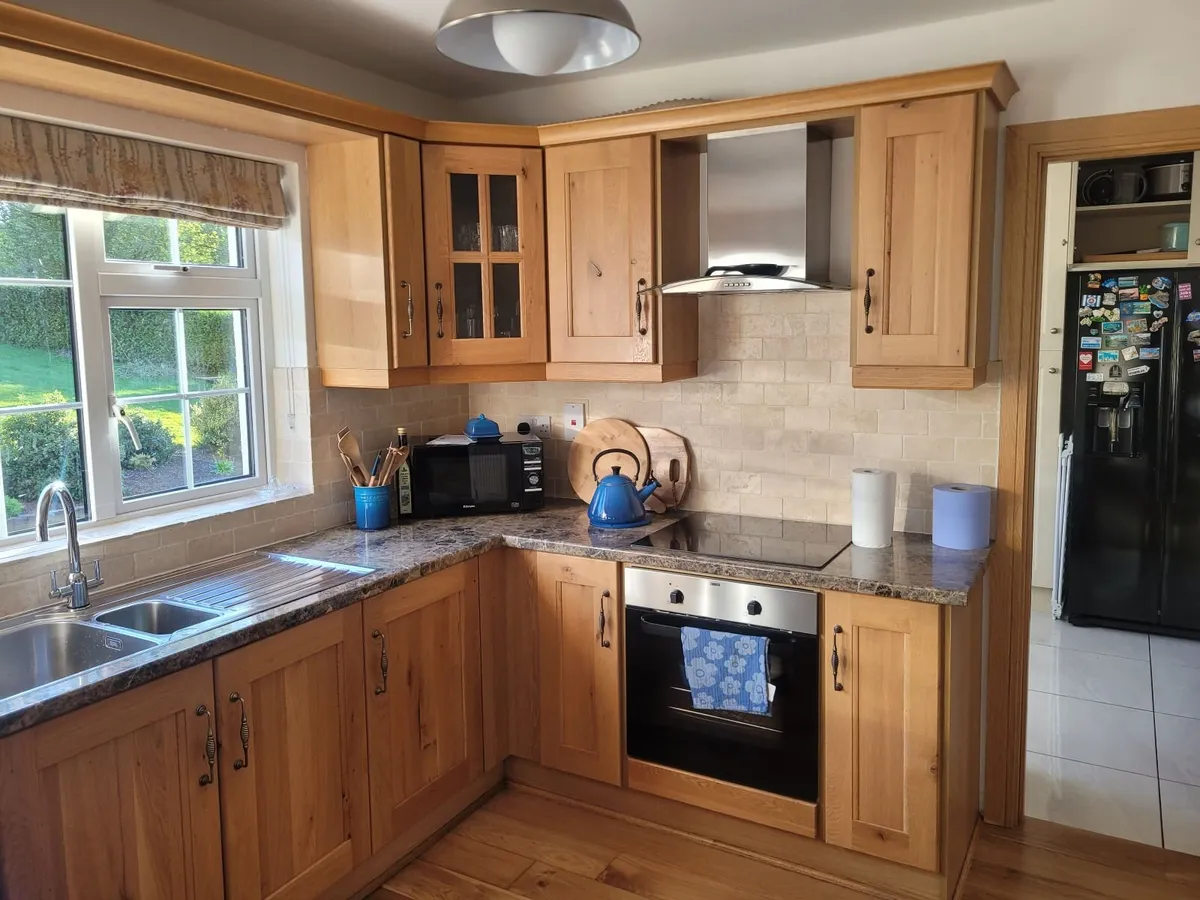 Solid oak kitchen - Image 3