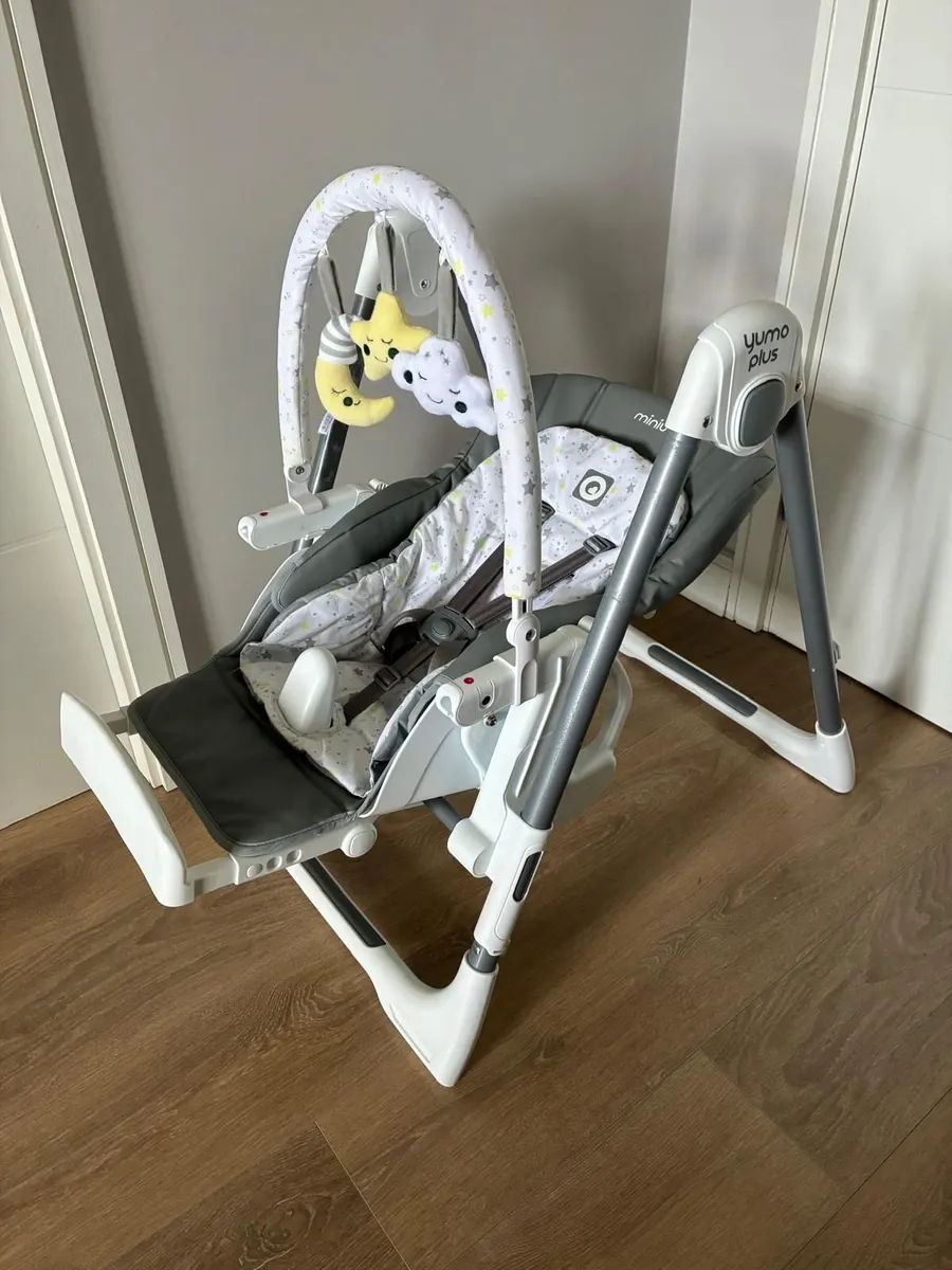 Highchair, Toddler bath, Cot bumper, Potties - Image 3