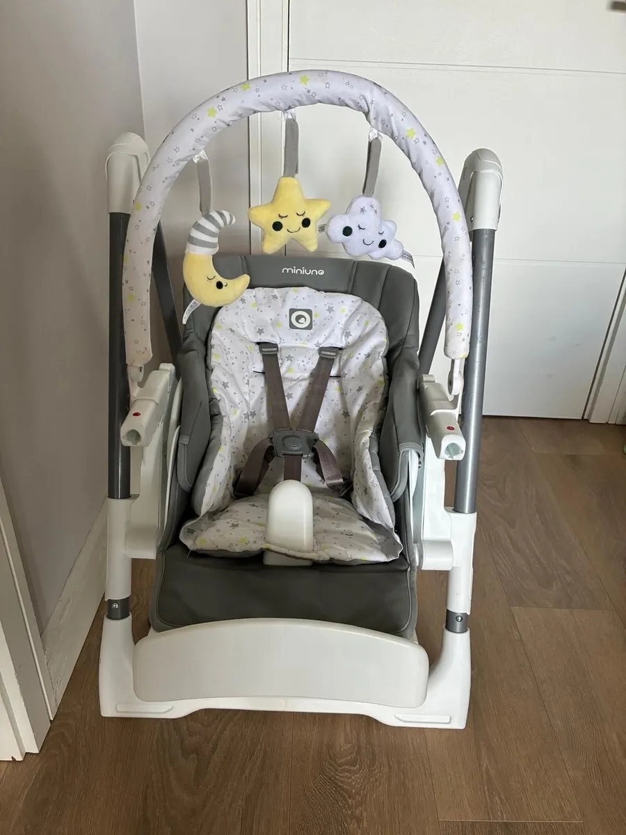 Highchair, Toddler bath, Cot bumper, Potties - Image 4