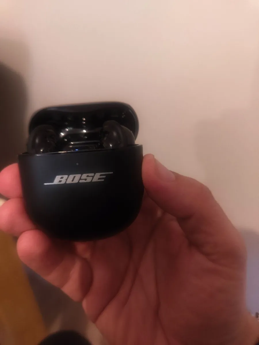 earbuds - Image 3