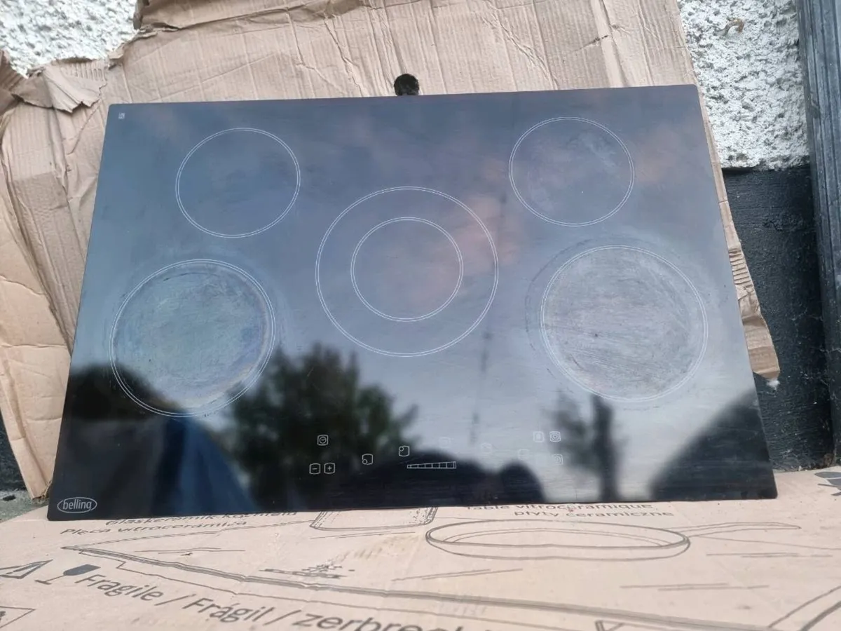 Ceramic hob - Image 1