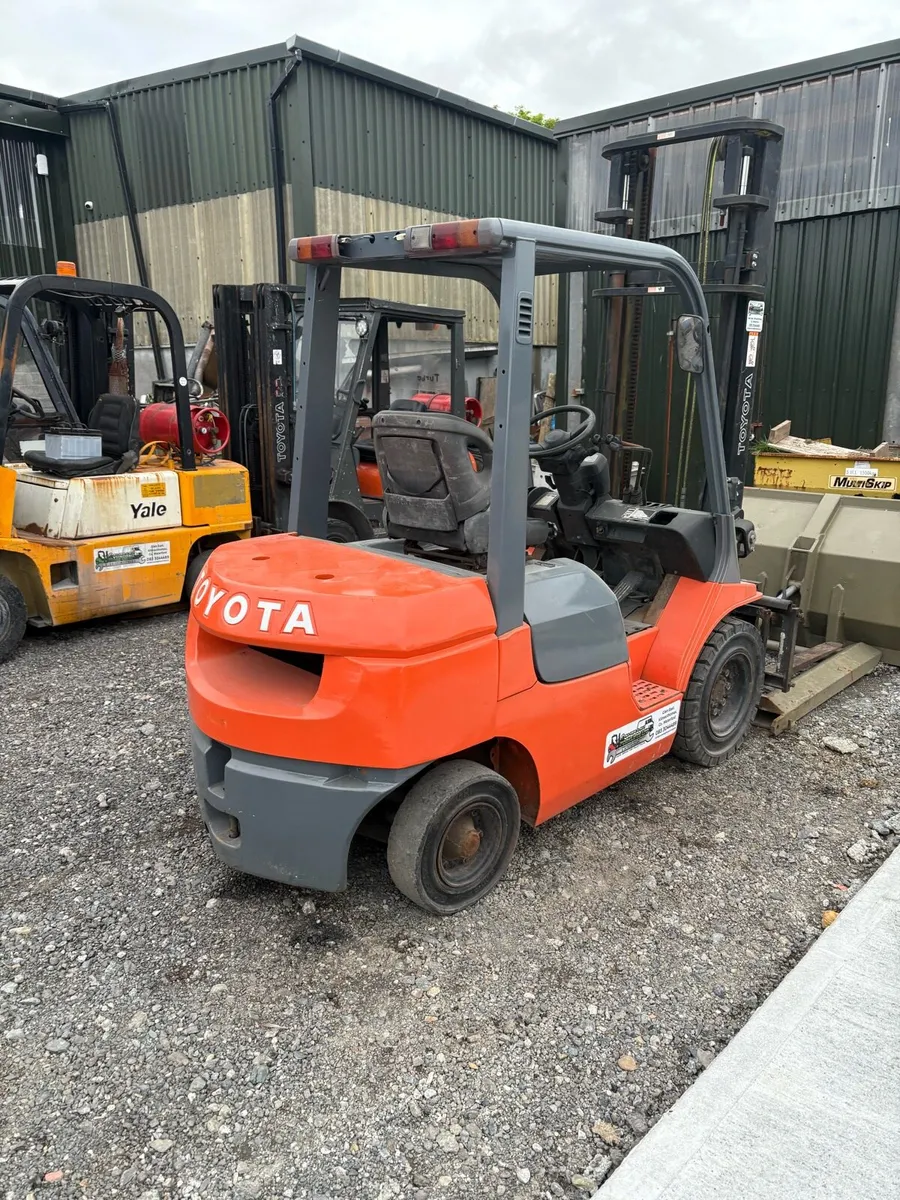 Toyota forklift - Image 3
