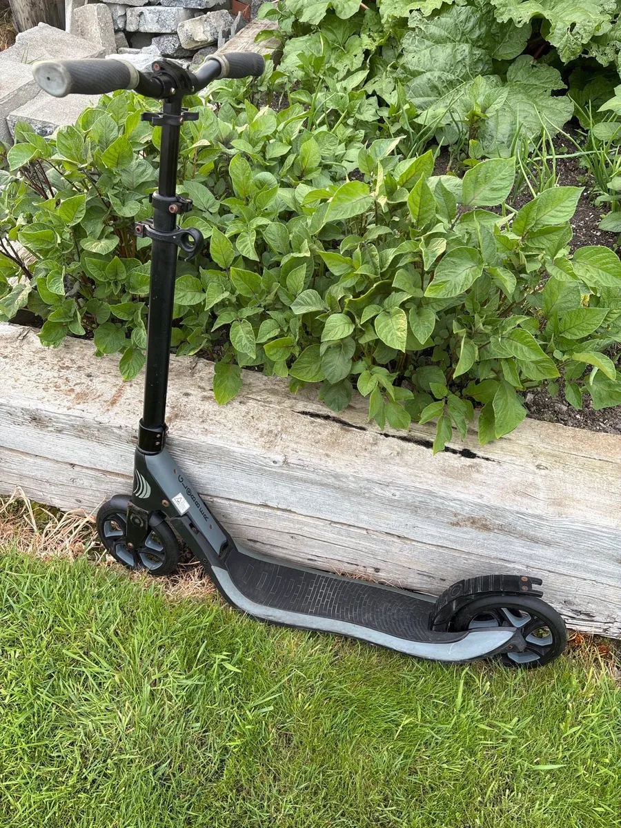 Globber Scooter - Image 1