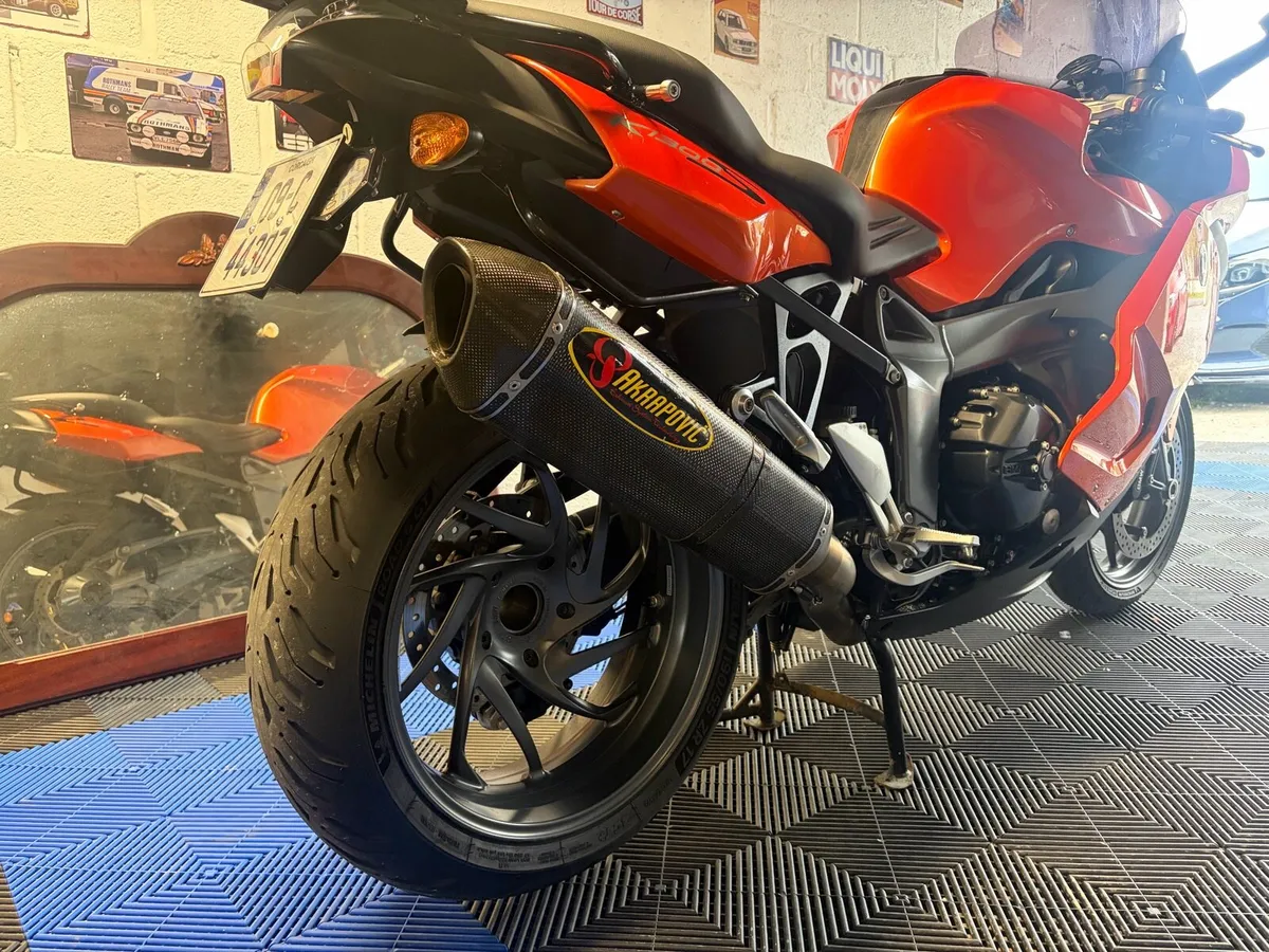 Motorcycle - Image 3