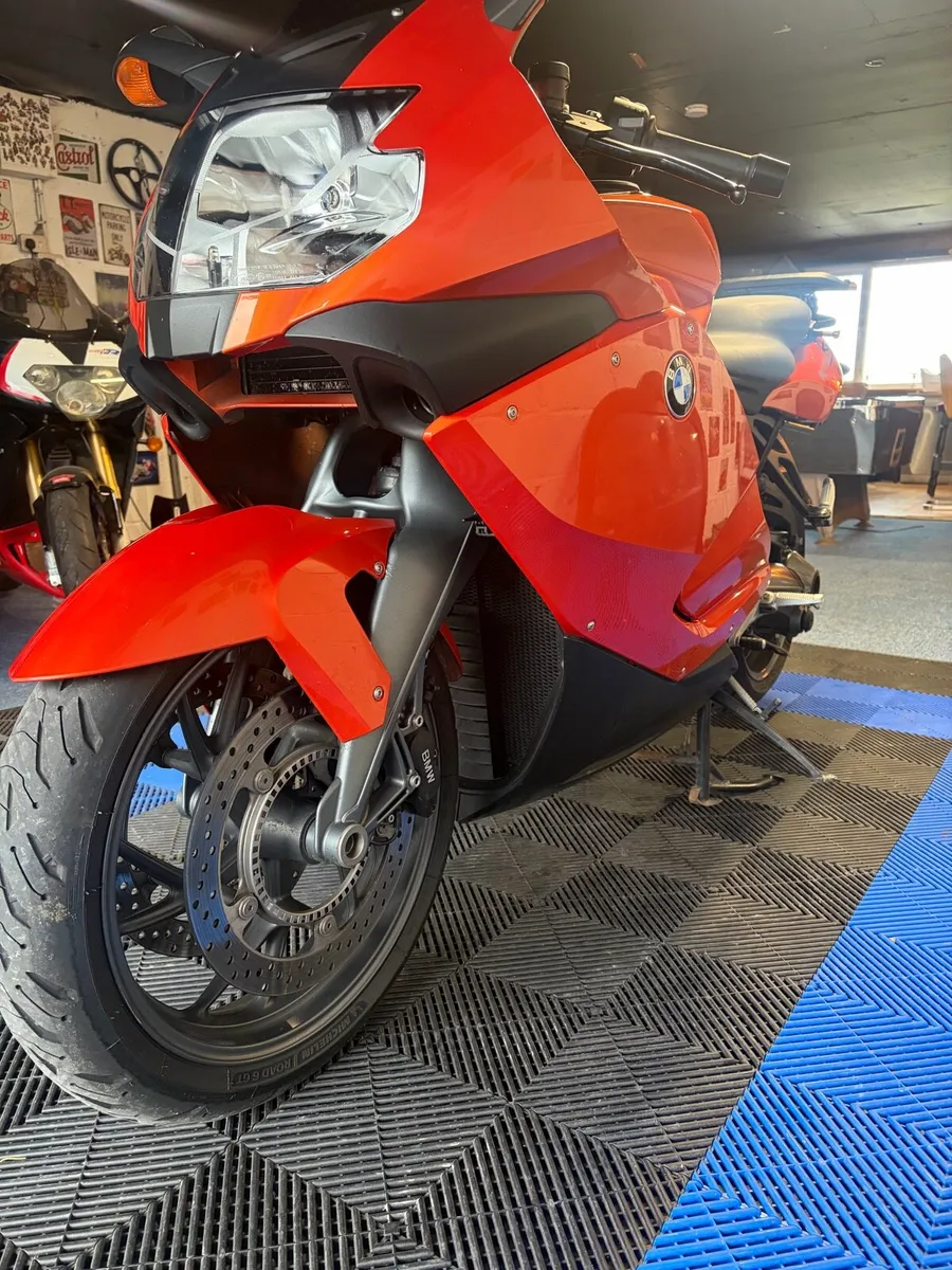 Motorcycle - Image 4