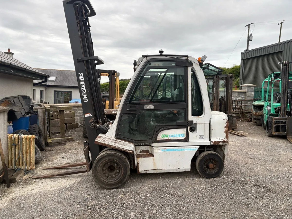 Unicarrier forklift - Image 1