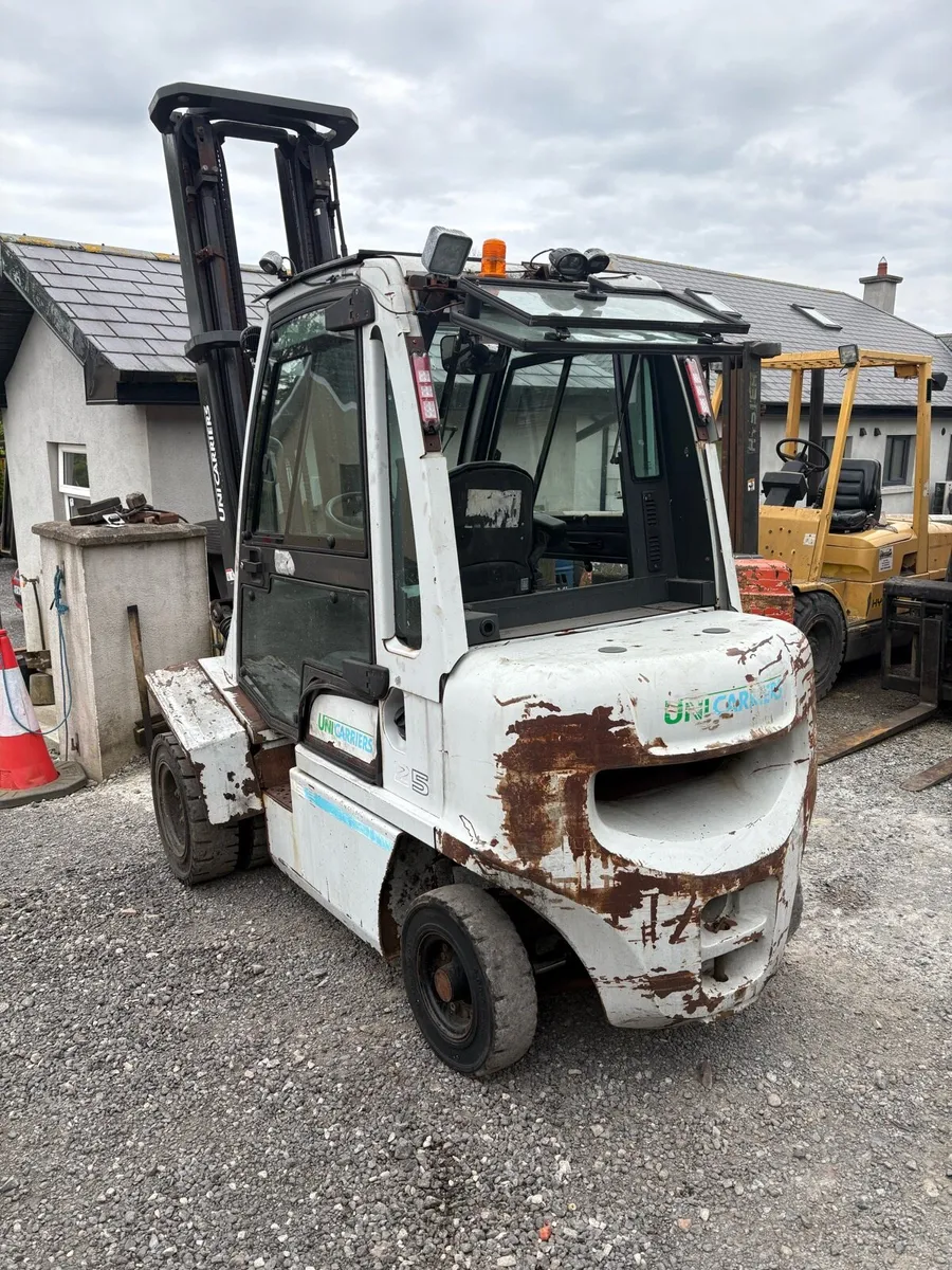 Unicarrier forklift - Image 2