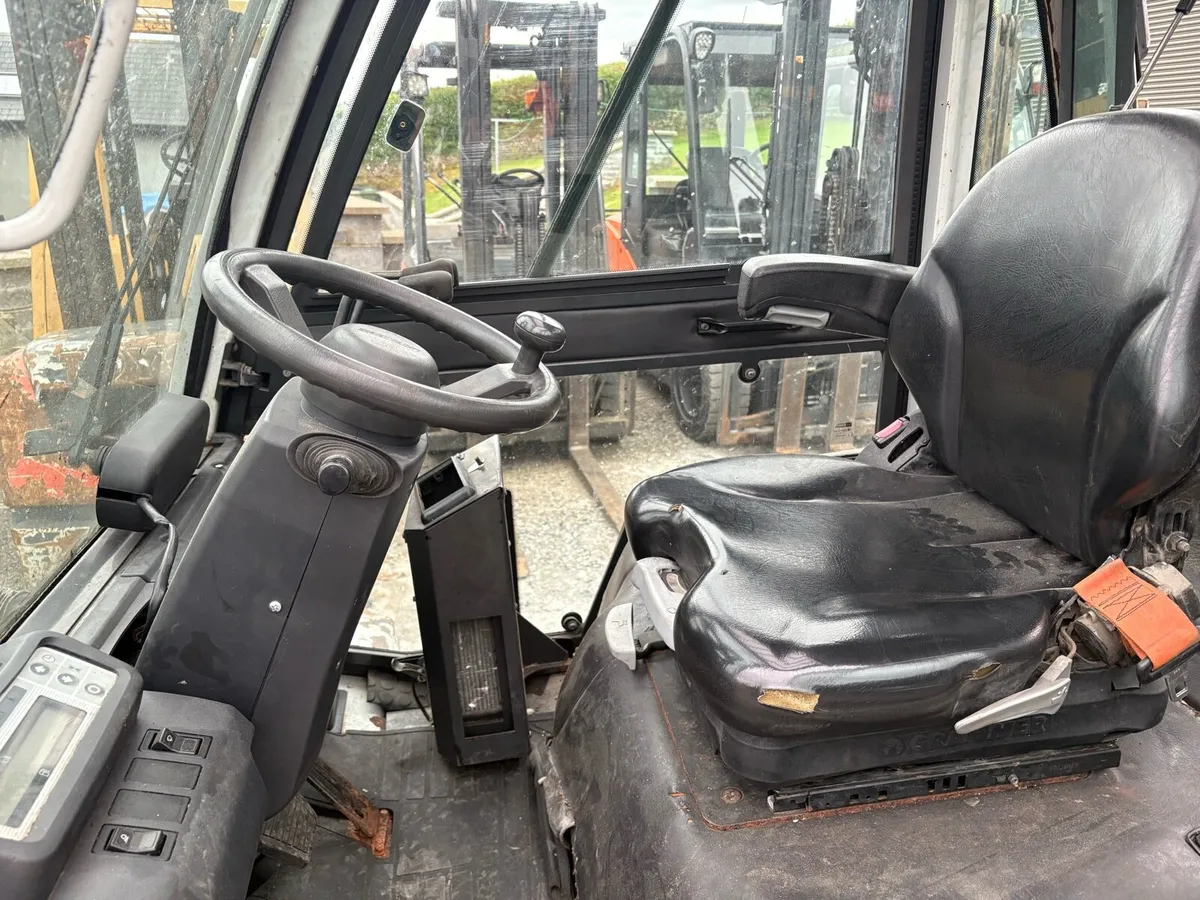 Unicarrier forklift - Image 3