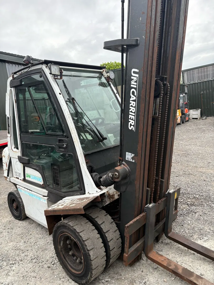 Unicarrier forklift - Image 4