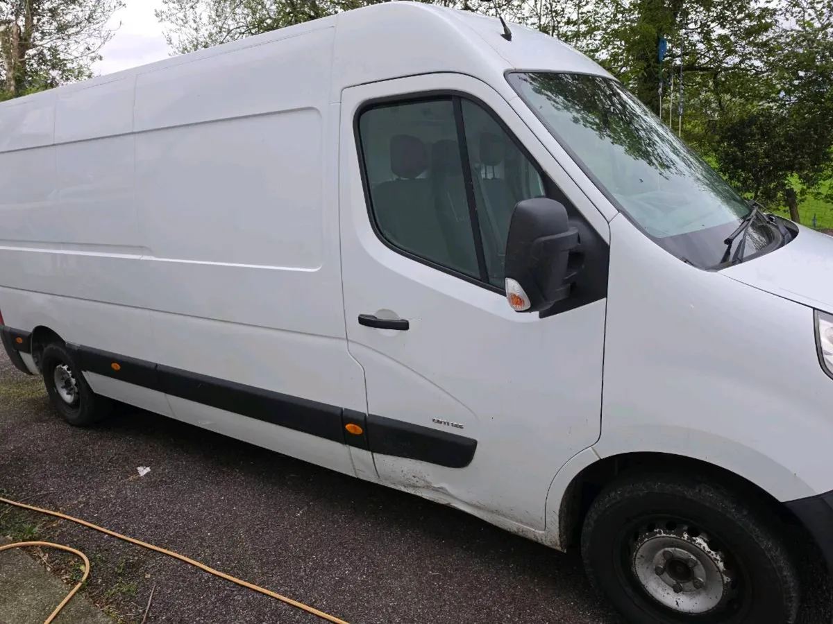 Van - Image 1
