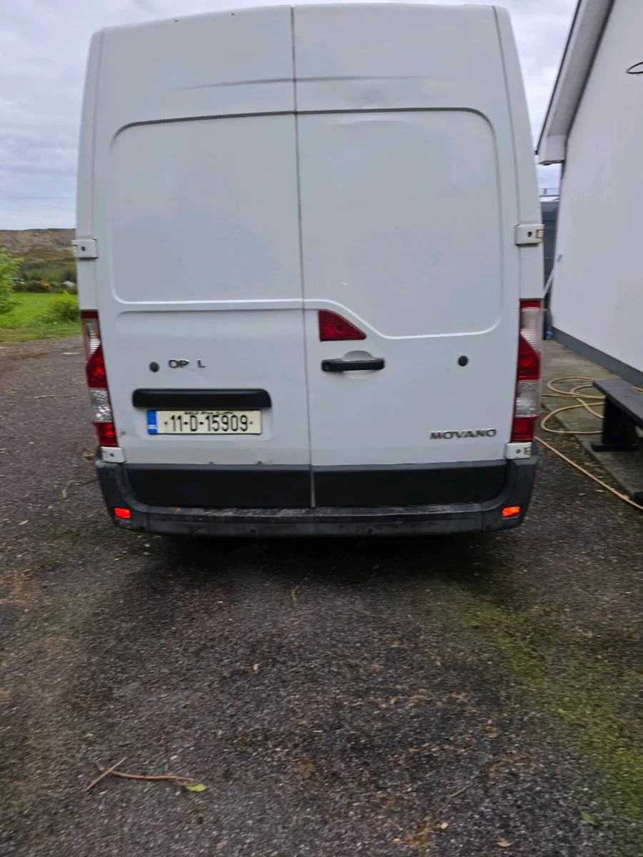 Van - Image 2