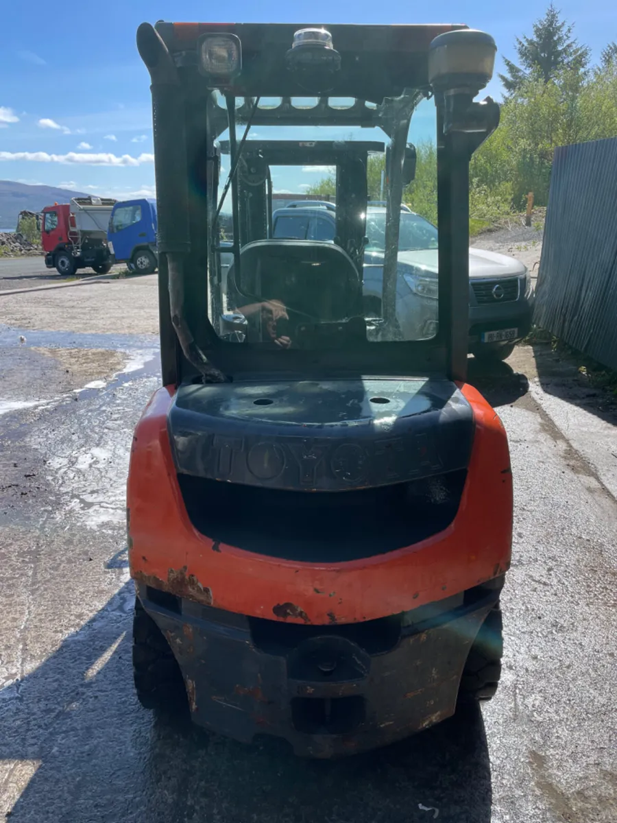 2012 Toyota 2.5 ton forklift - Image 3