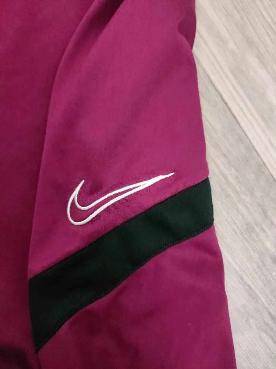 Nike Golf/Running Half Zip Jumper Mens XXL - Image 3