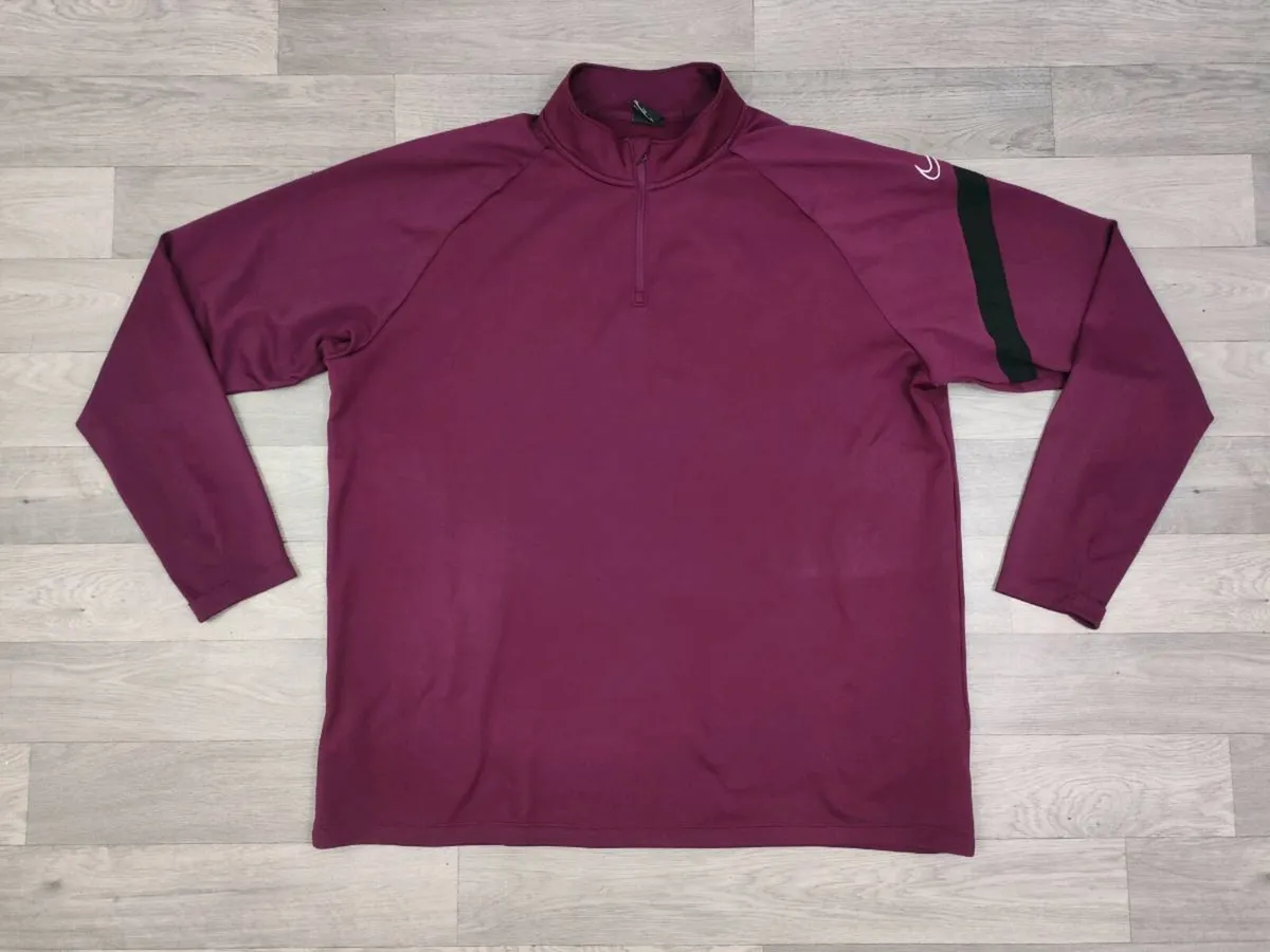 Nike Golf/Running Half Zip Jumper Mens XXL - Image 1