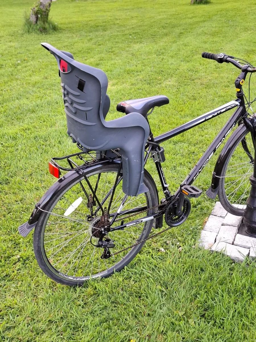Hybrid bike with child seat - Image 4