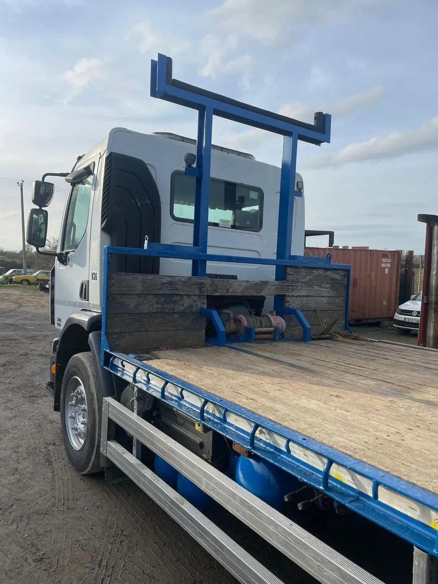Recovery truck - Image 2