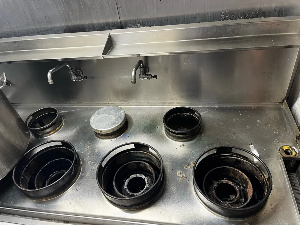 Gas cooker - Image 2
