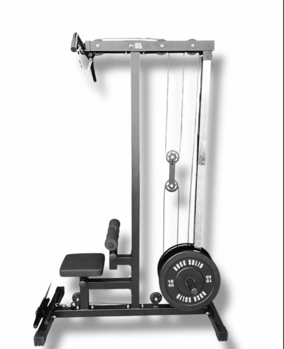 Lat pulldown/ low row combo machine (new) - Image 1