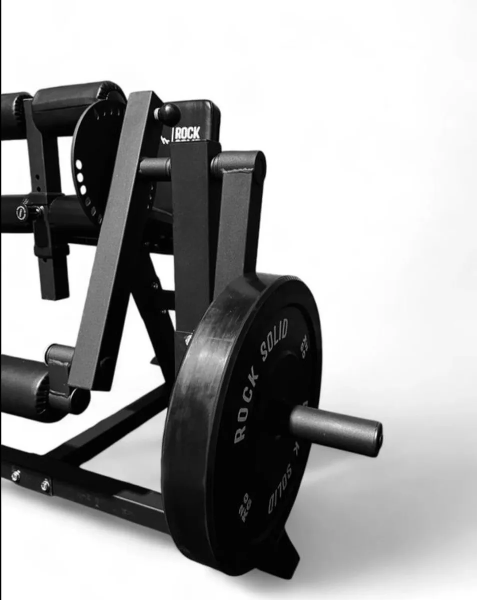 Leg extension/ hamstring curl machine (new in box) - Image 4