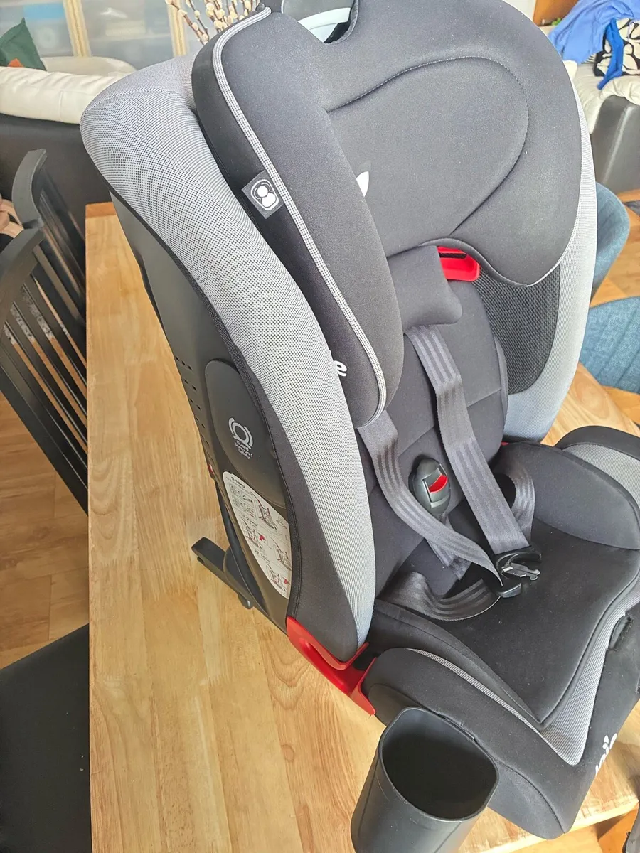 Car seat - Image 2